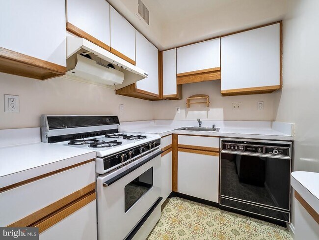 Foto del edificio - 3628 Connecticut Ave NW