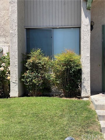 Foto del edificio - 14 Lakeview Cir