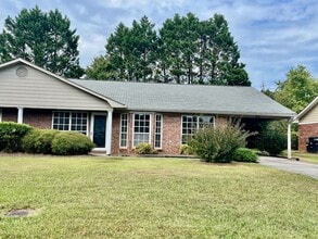 Building Photo - 26-28 Rockcreek Dr