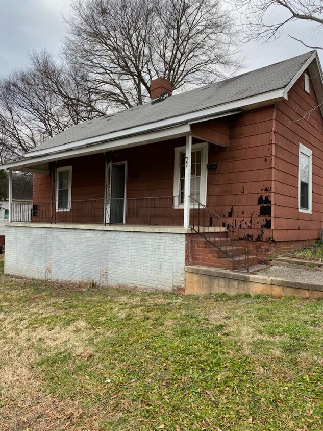Primary Photo - 706 Gray St