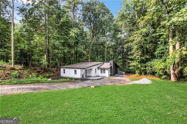 Building Photo - 3340 Riviera Dr