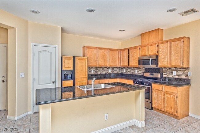 Building Photo - 6250 W Arby Ave
