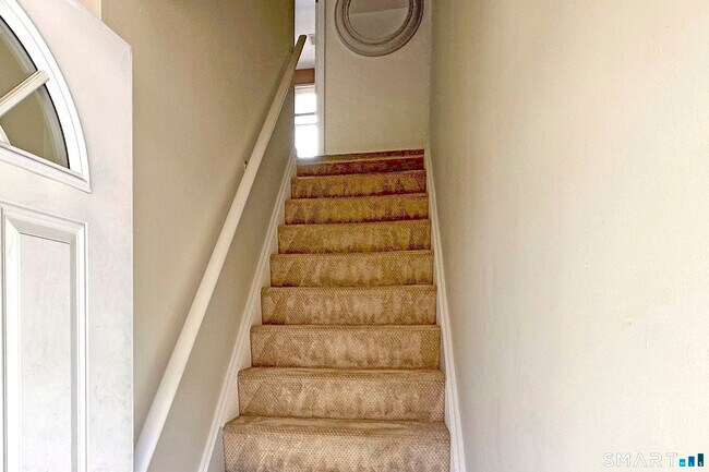 Foto del edificio - 30 1/2 Bartlett Ave