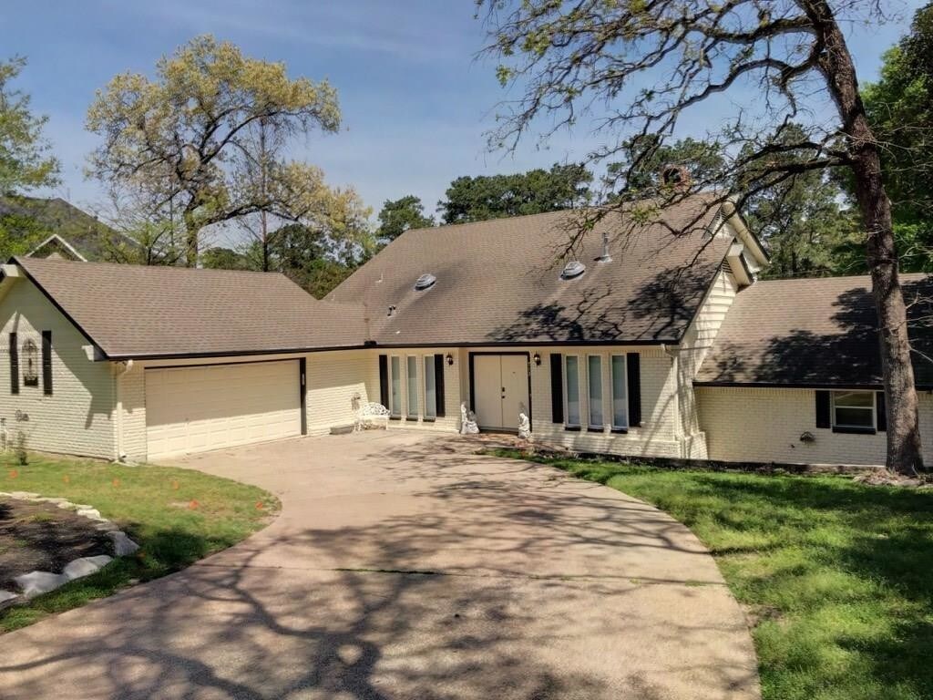 713 Brook Hollow Dr, Conroe, TX 77385 House for Rent in Conroe, TX