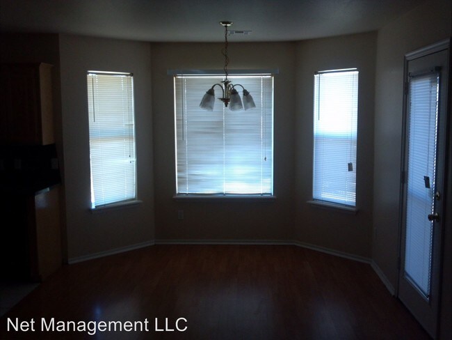 Building Photo - 312 Pine Cove Ct