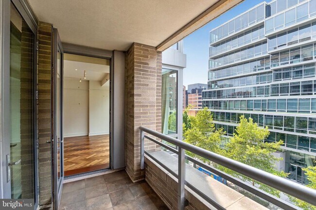 Foto del edificio - 1111 23rd St NW