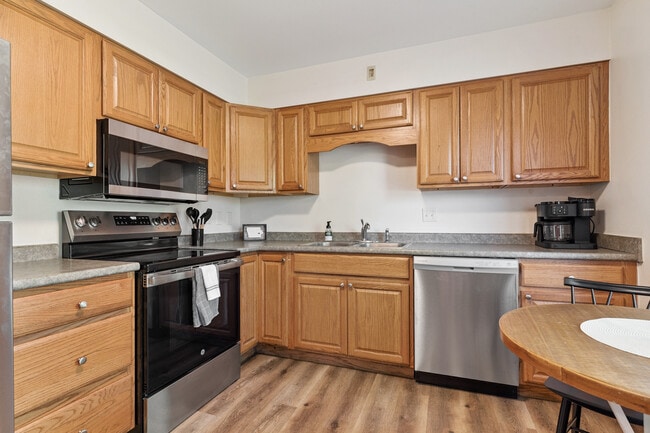 Building Photo - 710 19th Ave