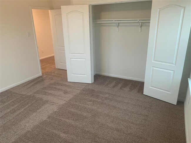 Building Photo - 25418 Trinity Oakley Ct