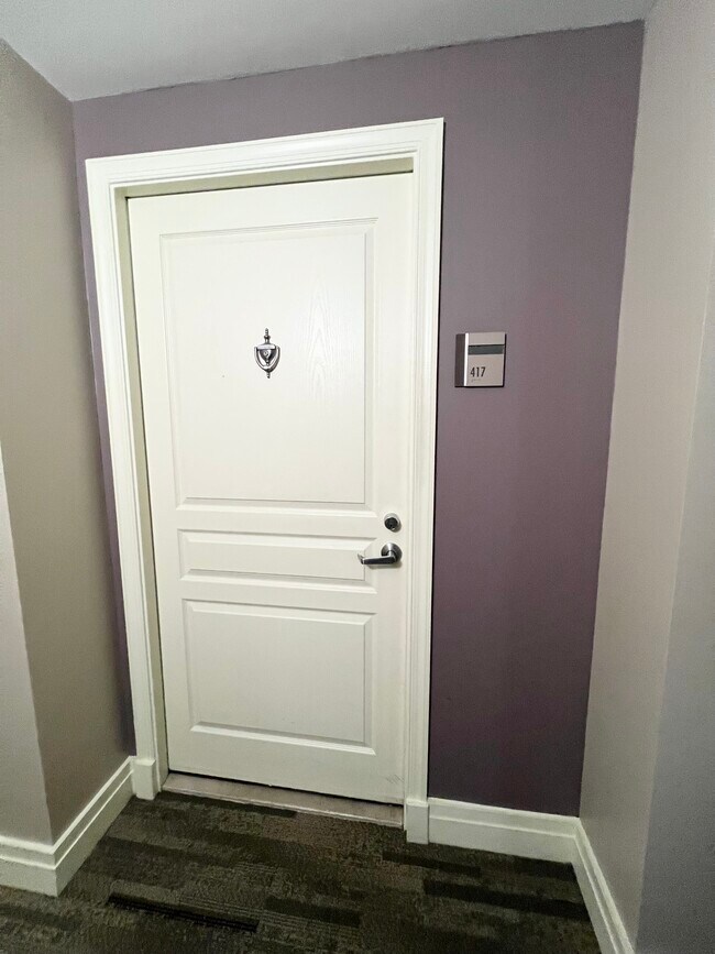 Foto del edificio - 2451 Midtown Ave