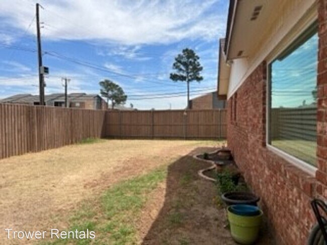 Building Photo - 3 br, 2 bath House - 4400 Gulf Ave