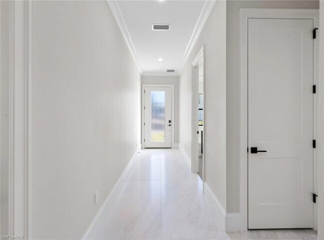 Foto del edificio - 2721 Van Buren Ave