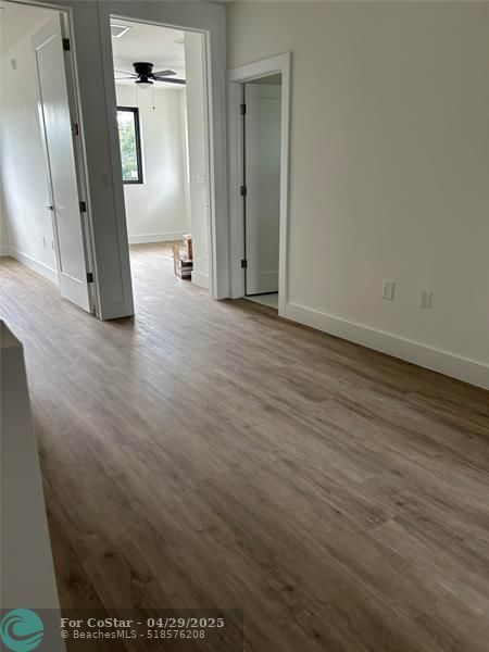 Foto del edificio - 4141 S oaks Pl