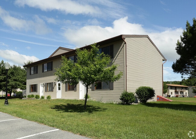Building Photo - McGregor Village