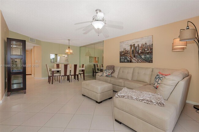 Foto del edificio - 950 SW 138th Ave