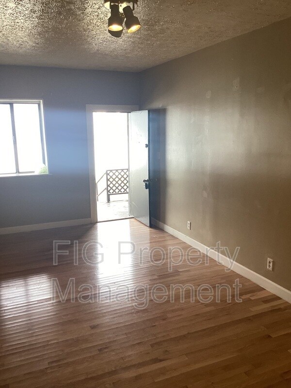 Foto del edificio - 427 West G Street - 3