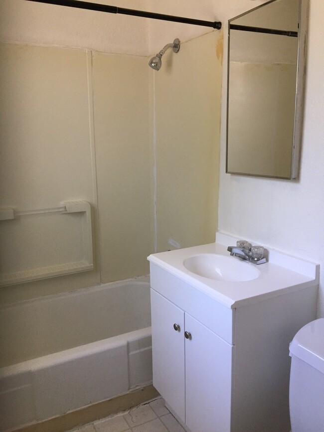 Foto del edificio - Convenient 1 bedroom 1 bath near midtown.