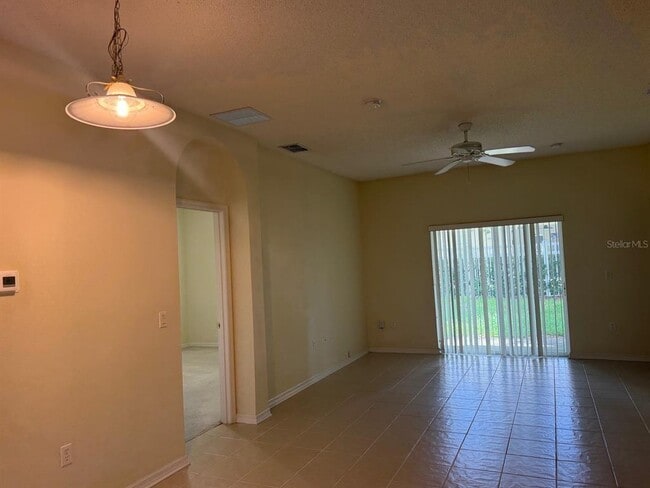 Building Photo - 10130 Shadow Creek Dr