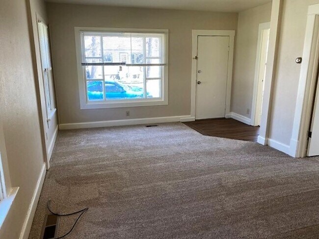 Building Photo - 2 Bedroom, 1 Bath House in Laurel