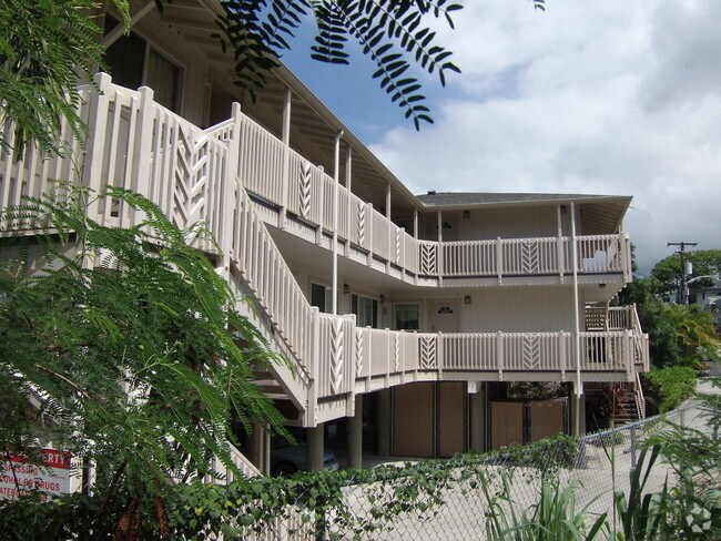 Building Photo - 75-5758 Alahou St