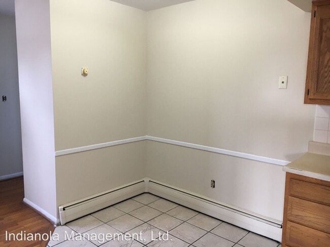Building Photo - 676 Riverview Dr