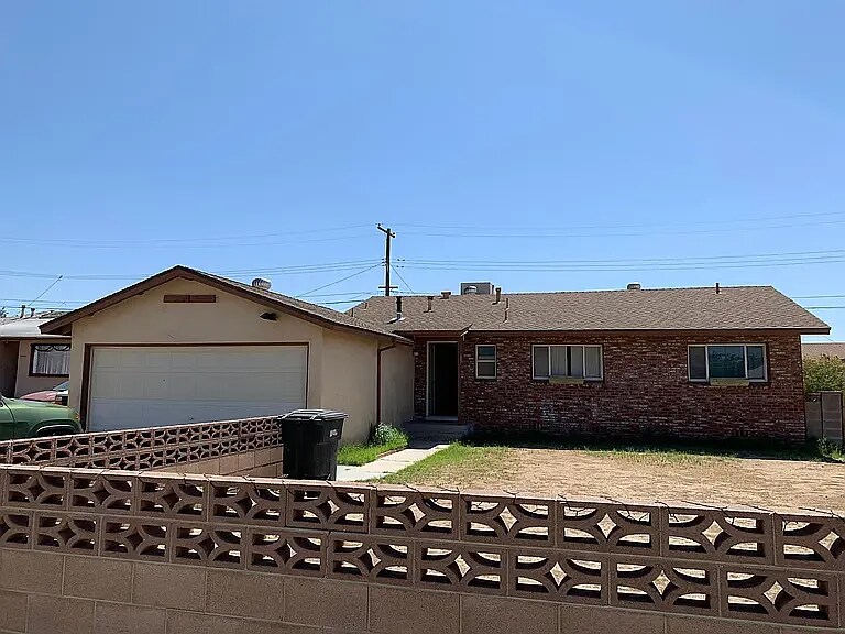 Foto principal - 3356 Camden St