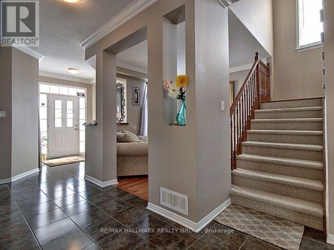 Building Photo - 214 Pendra Way