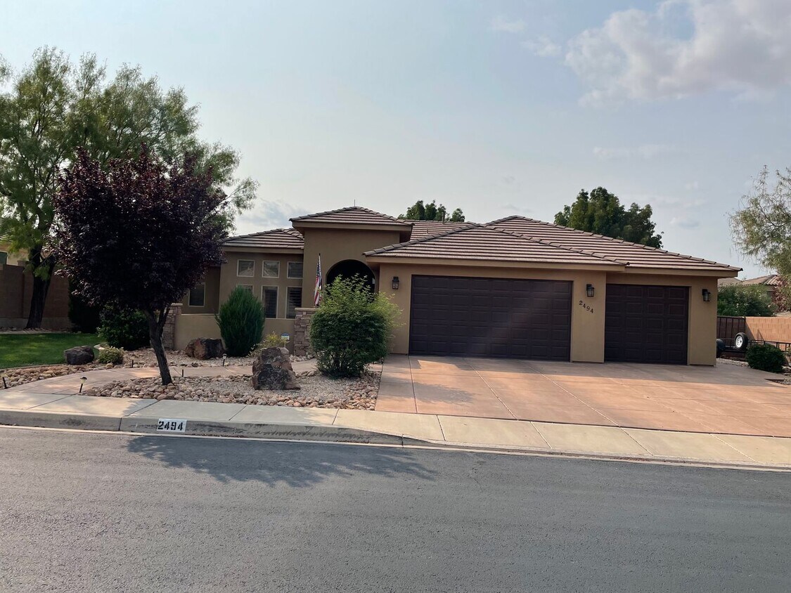 Great Home in LITTLE VALLEY!!! Large yard... - Great Home in LITTLE VALLEY!!!  Large yard...