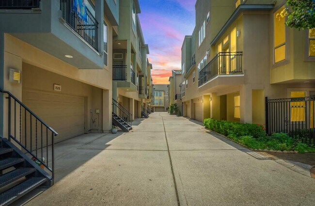 Foto del edificio - 5514 Crooms St