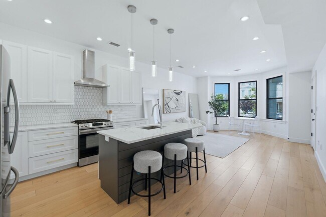 Building Photo - 2602 Palisade Ave