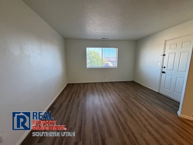Building Photo - Great Condo on Evans Ridge