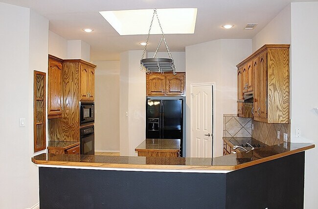 Building Photo - Delightful 4/2/2 in Mansfield ISD For Rent!