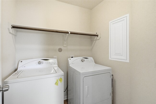 Building Photo - 12530 Greencanyon Dr