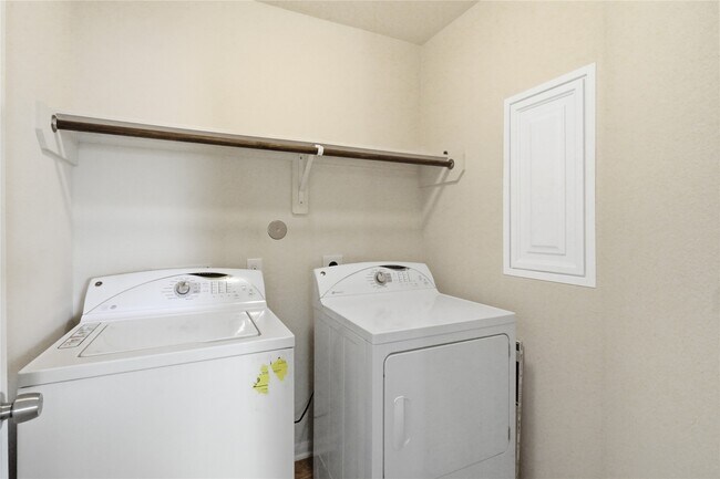 Foto del edificio - 12530 Greencanyon Dr