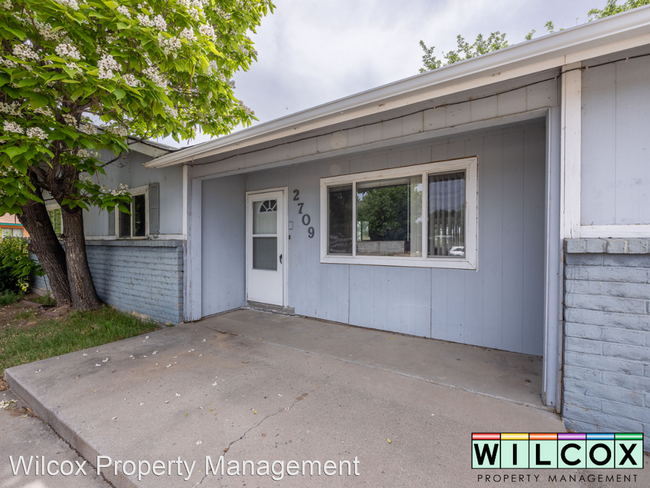 Building Photo - 3 br, 2 bath House - 2709 La Puente Street