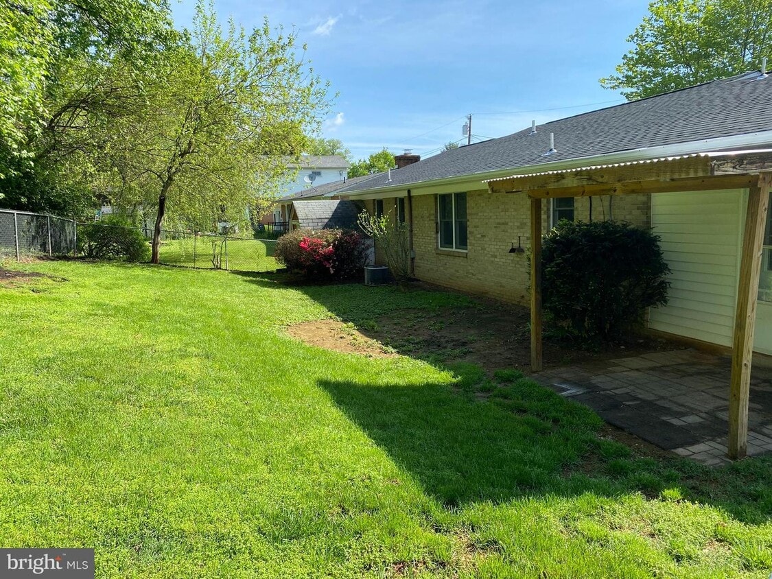 509 Whitacre St, Winchester, VA 22601 House Rental in Winchester, VA