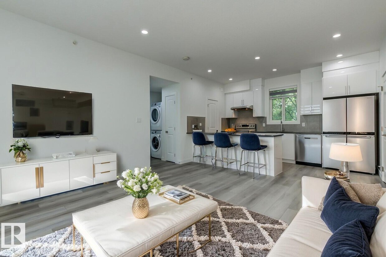 Photo principale - 10751 85 Ave