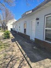 Building Photo - 204 Ann Cir