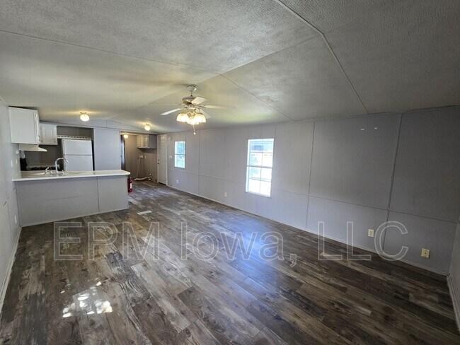 Foto del edificio - 700 W Ridgeway Ave