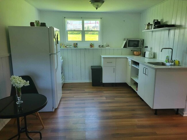 Building Photo - 217 Donegal Dr