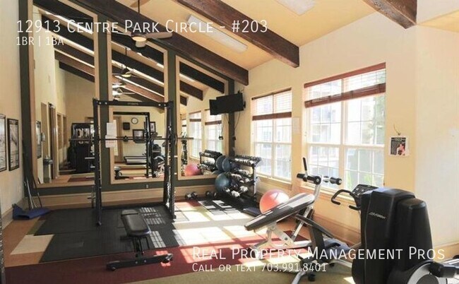 Foto del edificio - 1 Bedroom Condo For Rent In Bryson at Wood...