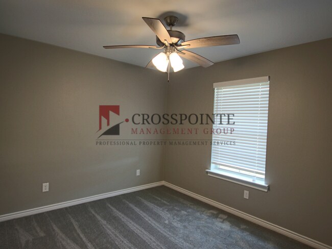 Building Photo - 2 Bedroom 2 Bath Townhome! Whitehouse ISD!  1/2 OFF FIRST FULL MONTH