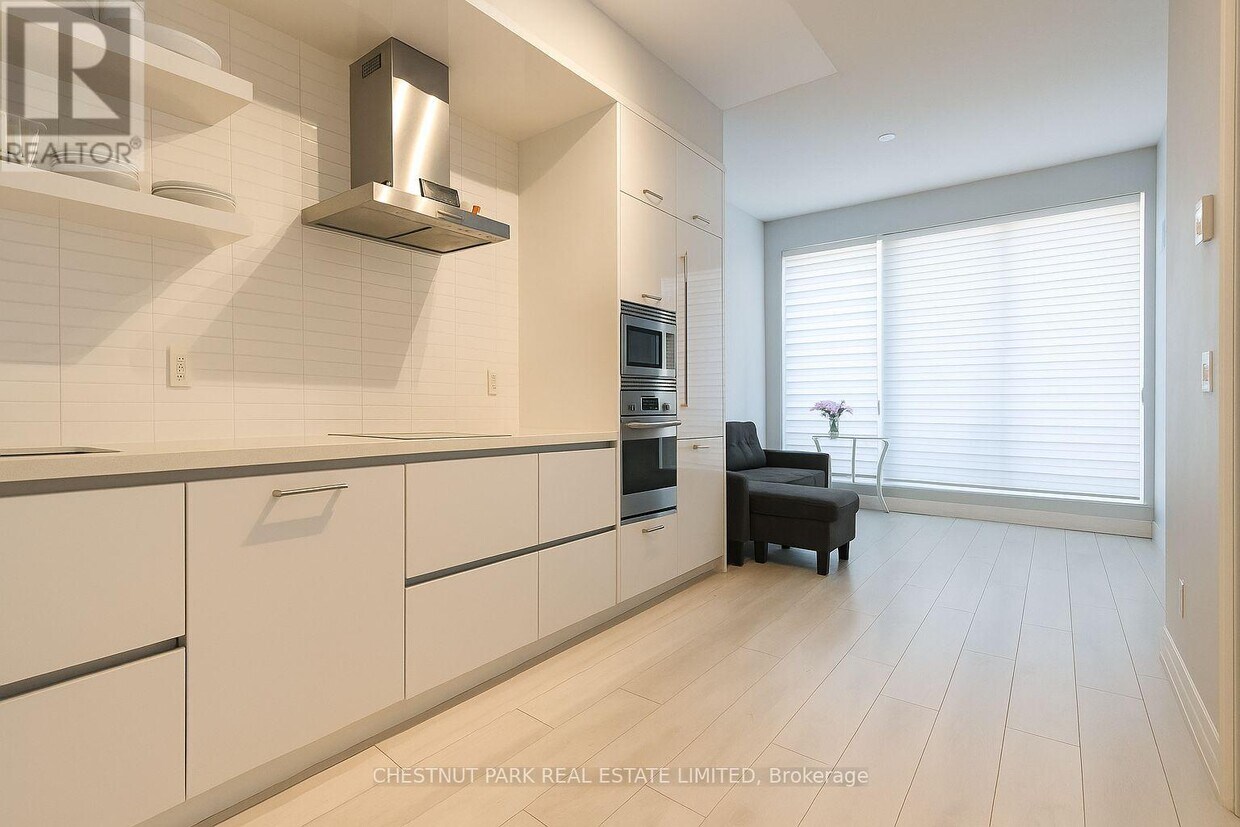 Photo principale - 2221 Yonge St