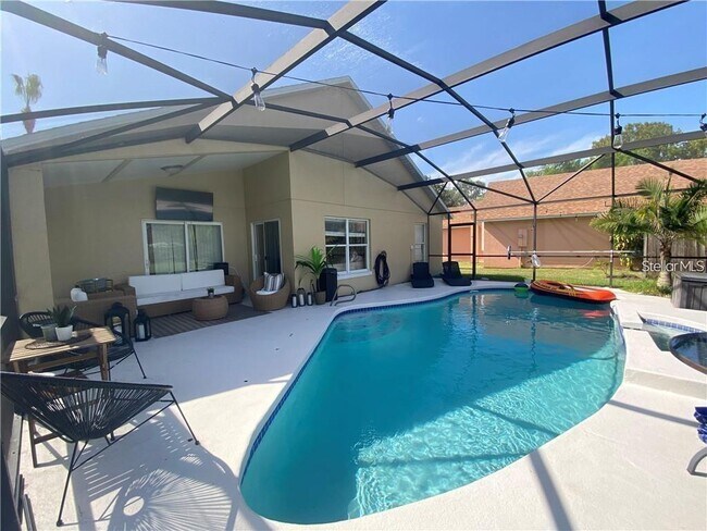 Foto del edificio - 2476 Shelby Cir
