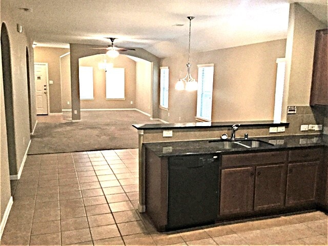 Foto del edificio - 2819 Lockeridge Bend Dr