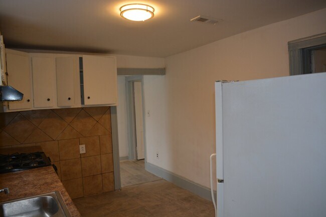 Foto del edificio - 711 Roberts St