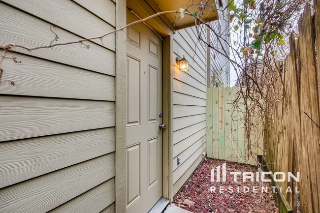 Building Photo - 5407 Kansas St