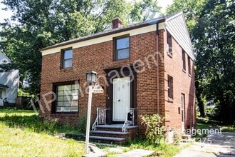 Building Photo - 5179 Homewood Ave