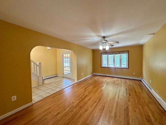 Foto del edificio - 321 Hemlock St