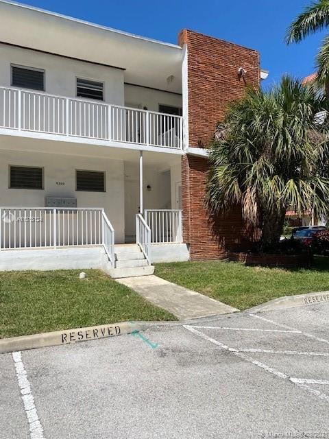 Building Photo - 9300 E Bay Harbor Dr