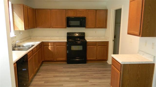 Building Photo - 4632 Pangolin Dr